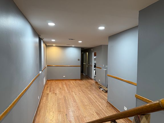 2nd image of 1739 W Pratt Blvd #G