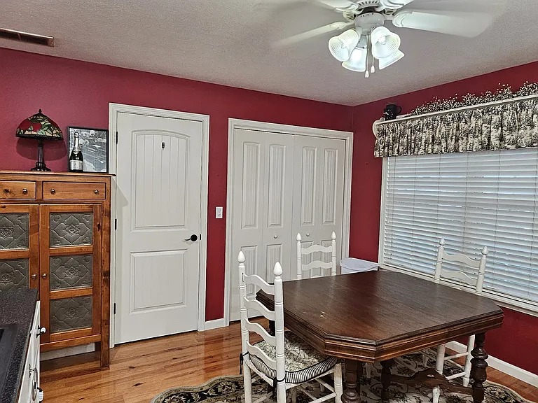 61 Molly Ln — Photo 9