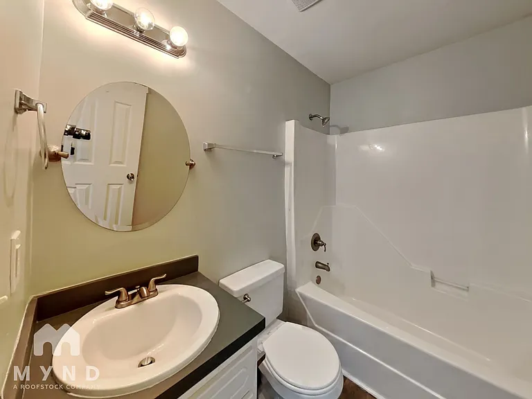 104 Carrington Dr — Photo 17