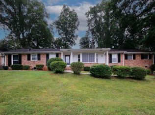 202 River Valley Rd, Sandy Springs, GA 30328