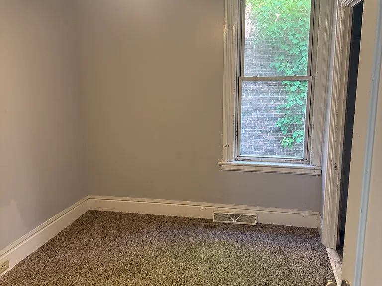 2 Linden Ave #5 — Photo 5