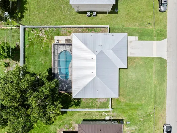 560 SW Undallo Road, Port St Lucie, FL 34953