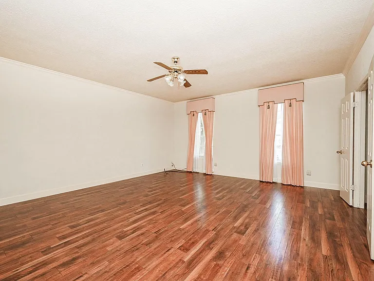 9731 New Kent Dr — Photo 10