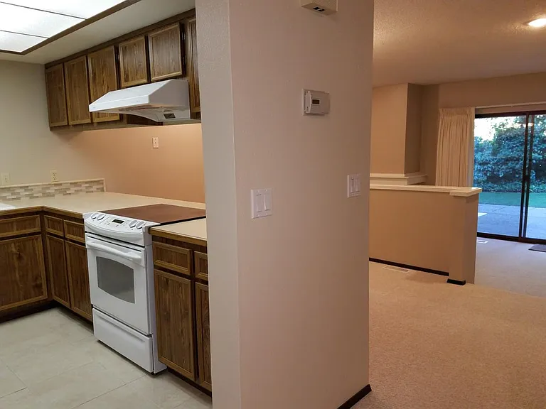 13701 SE Allen Rd — Photo 3