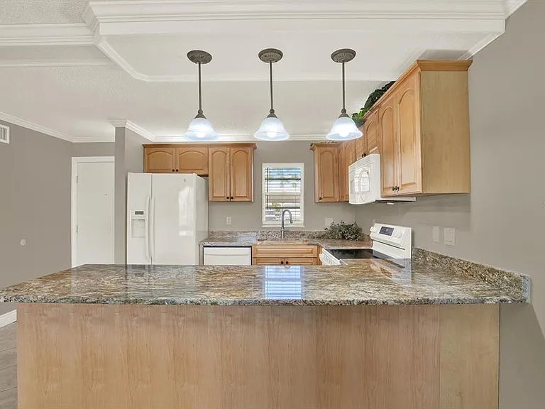 7625 Sun Island Dr S #107 — Photo 10