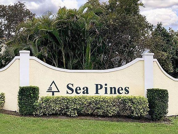 2nd image of 10813 SE Sea Pines Cir