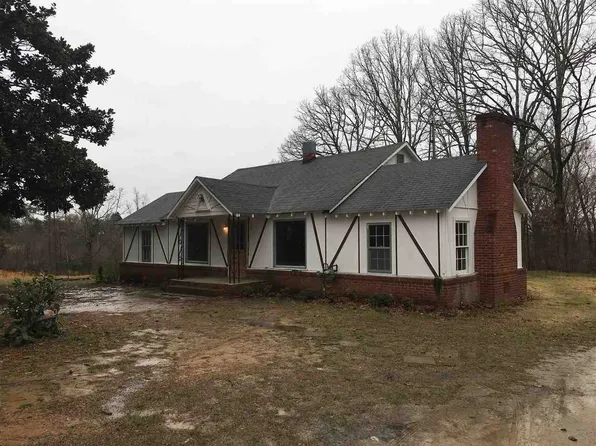 1905 Pleasant Springs Rd, Henderson, TN 38340