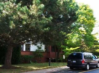 2046 Saint Johns Ave APT 2B, Highland Park, IL