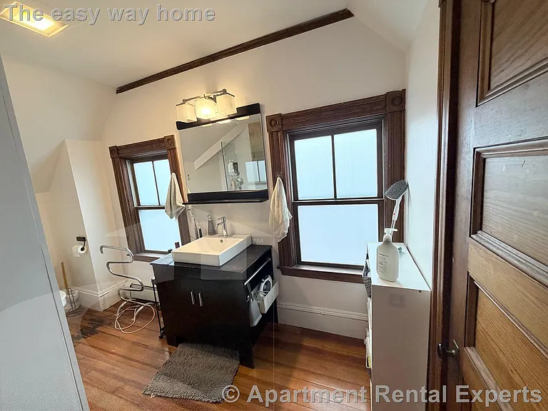 15 Linden Ave #2 — Photo 11