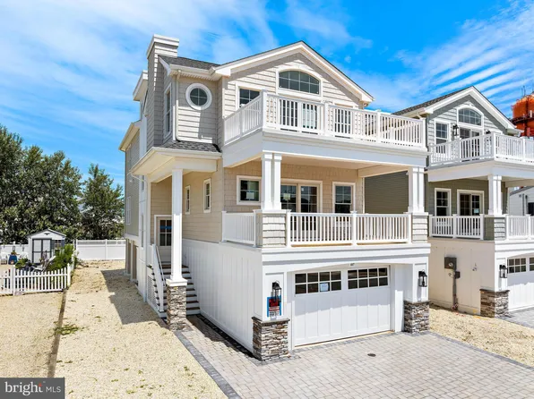 407 Amber St, Beach Haven, NJ 08008