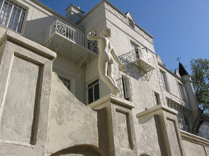 Grand Rossmore location