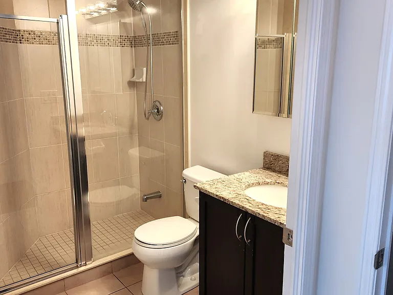 73 King William Cres #Penthouse 4 — Photo 8
