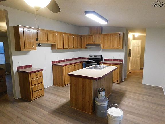 4th image of 1305 S Fm 369