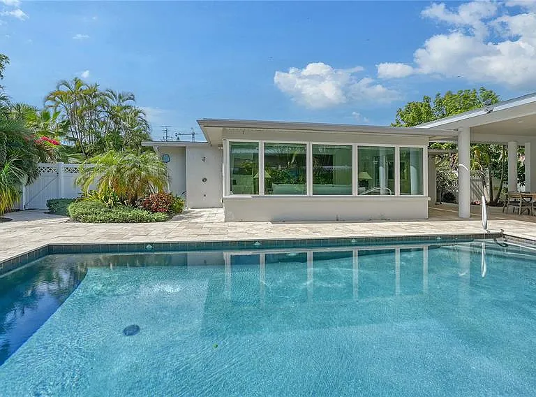 425 McKinley Dr — Photo 59