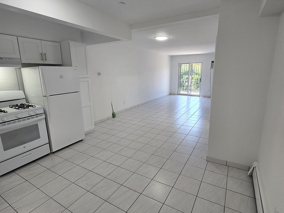 1st image of 3240 36th St #1
