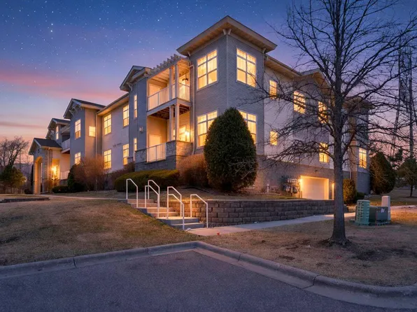 1244 County Road D E #205, Maplewood, MN 55109