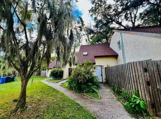 5626 Ashley Oaks Dr APT 28, Tampa, FL 33617