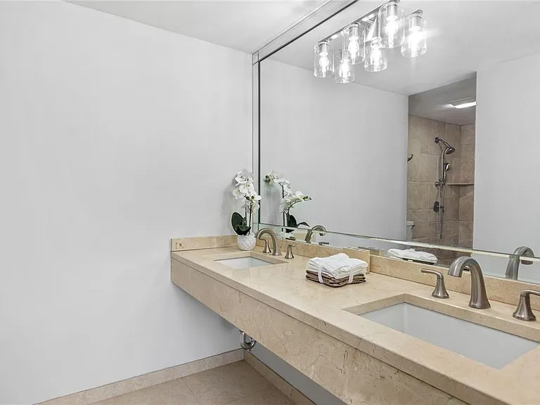 860 Ashford Ave #9 — Photo 26