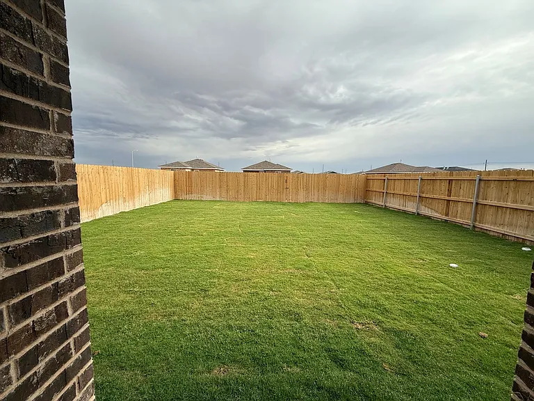 5520 Rice St — Photo 12