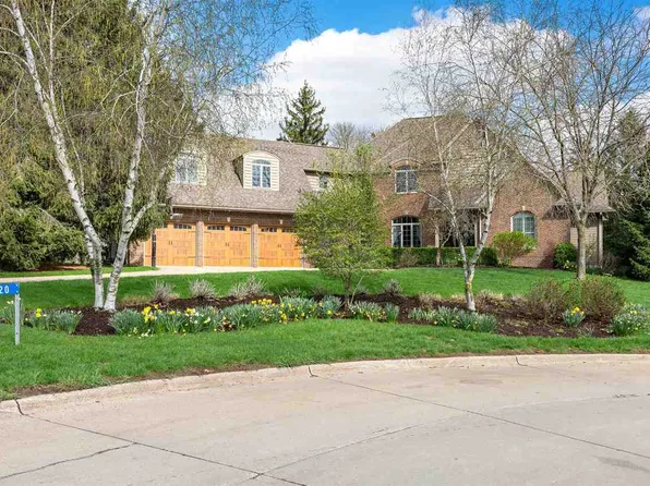 20 Cherry Ln NE, Iowa City, IA 52240