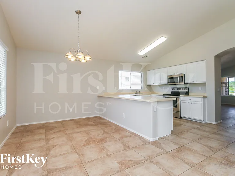 2647 W Canyon Way — Photo 6