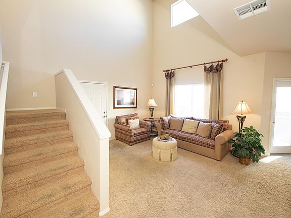 3rd image of 10462 Gold Shadow Ave