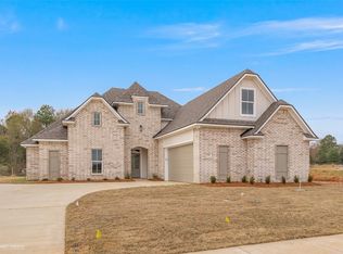 256 Woodcrest Dr, Stonewall, LA 71078