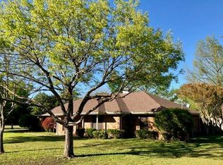 136 Larry Dr, Heath, TX 75087