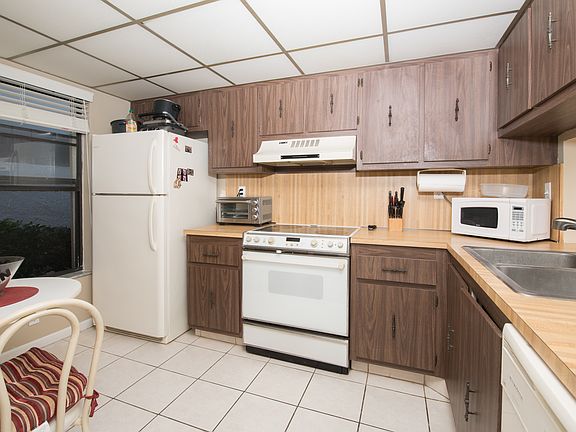 4th image of 6279 Sun Blvd APT 104