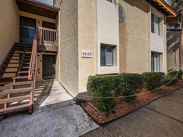 2625 Pine Lake Ter — Photo 1
