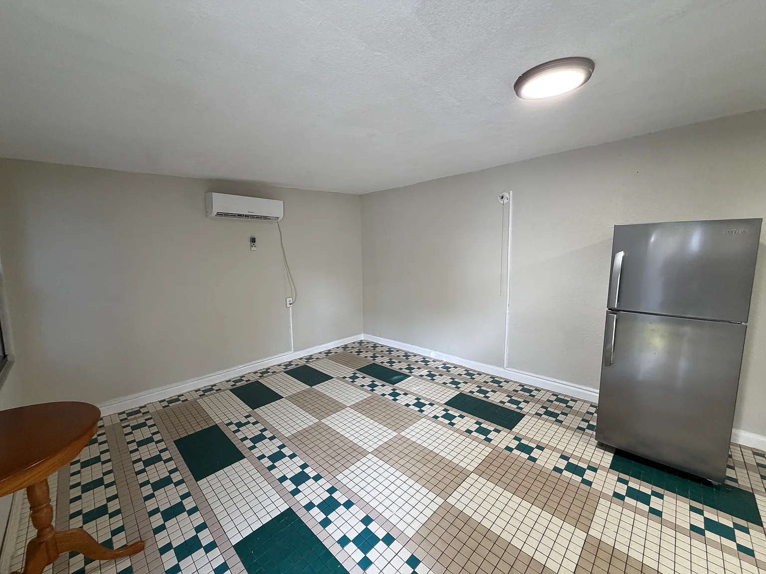 Studio, $1,400 — Photo 2