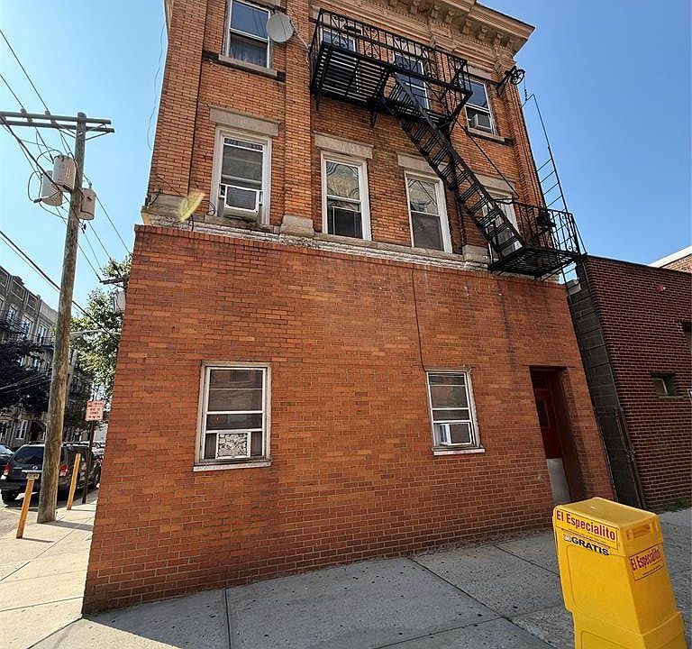1st image of 6201 Hudson Ave