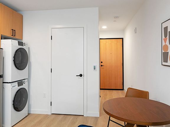 3rd image of 802 5th Ave N #201