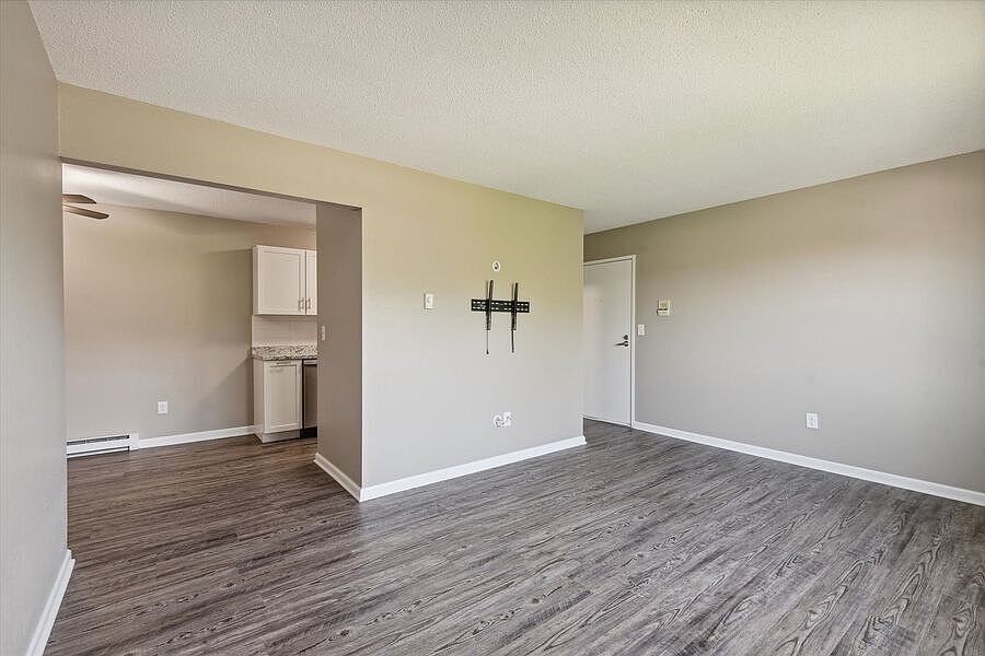 1st image of 4101 Harvest Ln #12
