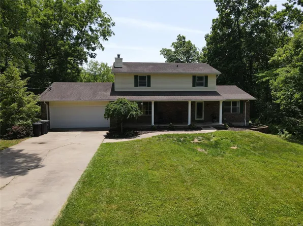 30 Oak Ridge Pond Ct, Hannibal, MO 63401