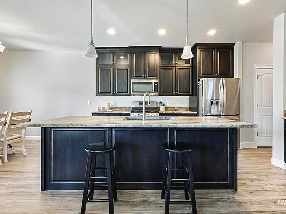4th image of 1153 Terra Ave