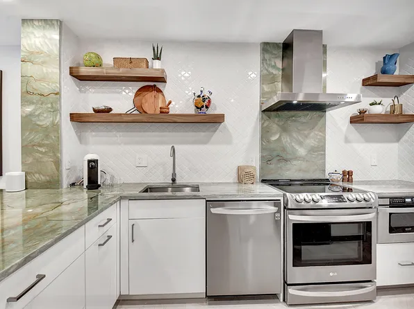 24 Westgate Lane #B, Boynton Beach, FL 33436