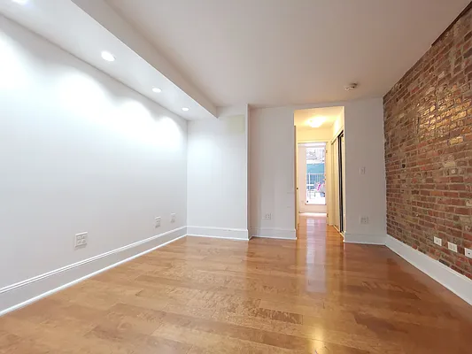 Rented by Homefront Management E29, Inc. | media 10