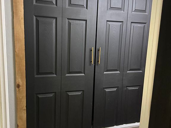 3rd image of 1803 Capitan Ave