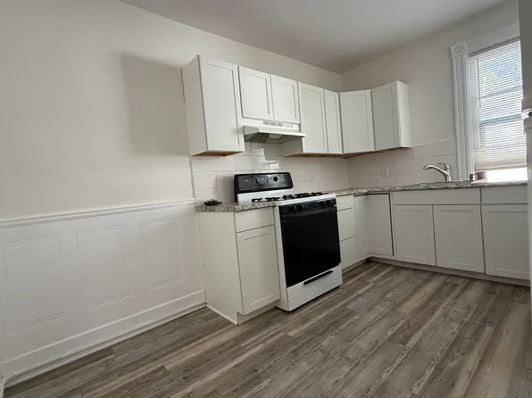 2735 Main St APT 4, Lawrence Township, NJ 08648