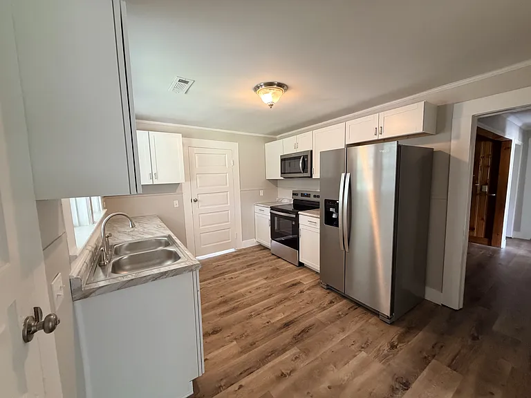 416 W Washington St — Photo 4
