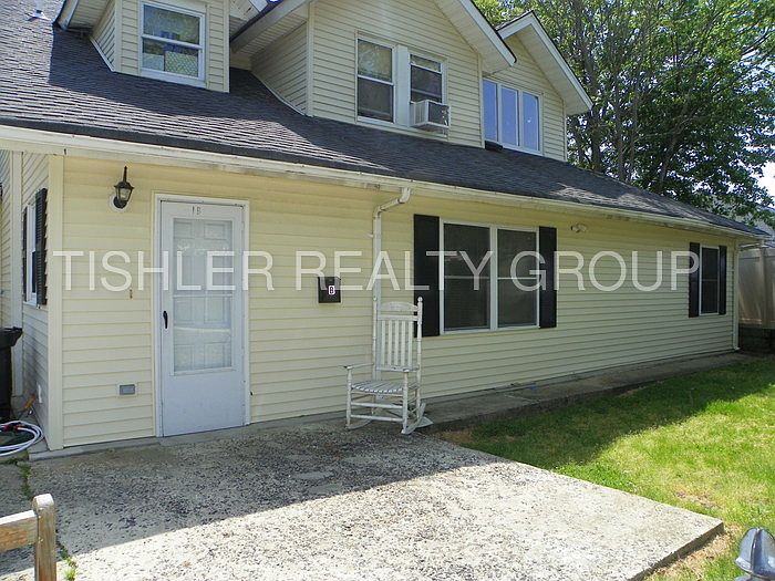 1st image of 1 Beacon Blvd