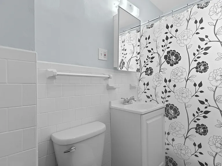 60 Morris Ave #2 — Photo 6