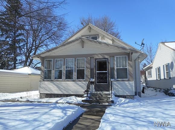 1st image of 921 S Cornelia St
