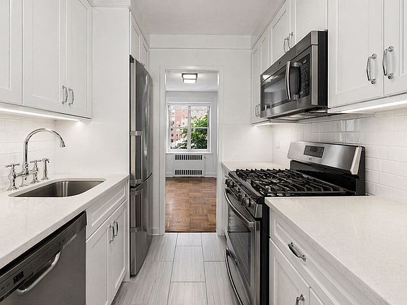 4th image of 40 Park Ave APT 9H