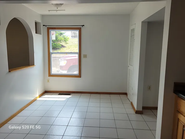 733 N Huntington St — Photo 4