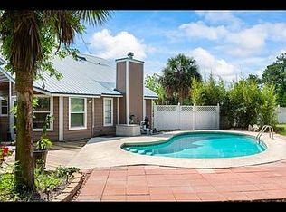 520 Wynnehaven Ct, Mary Esther, FL 32569