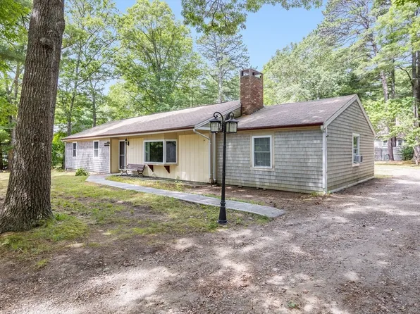 163 Walnut St, Barnstable, MA 02630