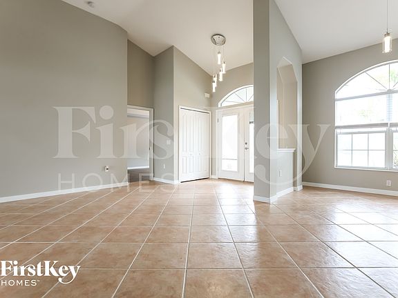 4th image of 7224 Sussex Ln