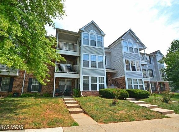 2nd image of 900 Jessicas Ln APT C